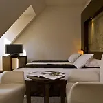 Mamaison Le Regina Boutique Hotel 5*