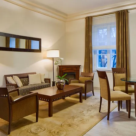 Hotel Mamaison Le Regina 5*