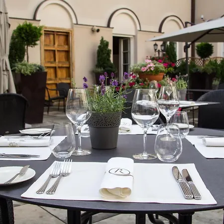 Mamaison Le Regina Boutique 5*