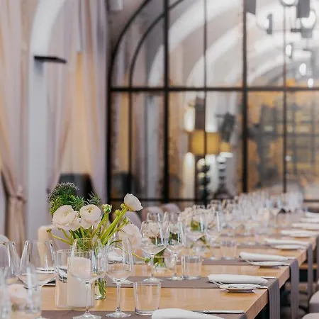 Hotel Mamaison Le Regina 5*