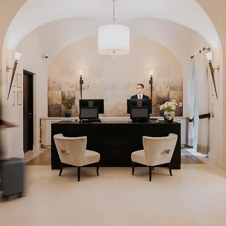 Mamaison Le Regina Boutique