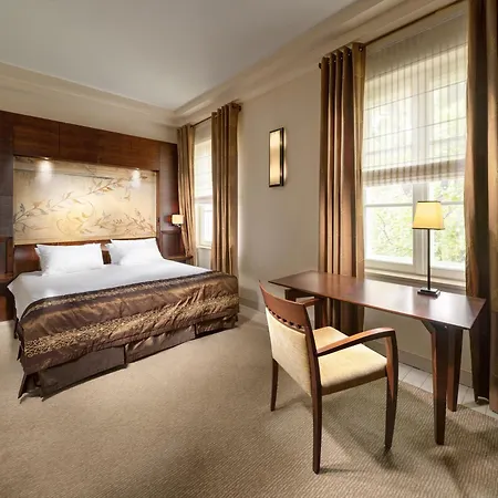 Mamaison Le Regina Boutique Hotel