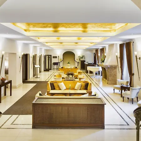 Mamaison Le Regina Boutique 5*