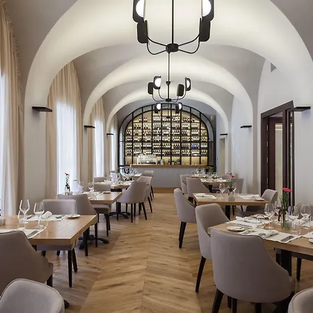 Mamaison Le Regina Boutique Hotell Warszawa