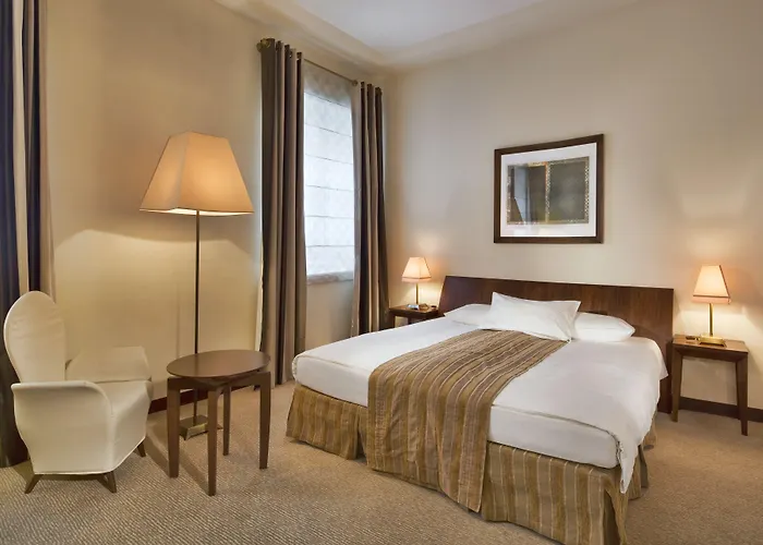 Hotel Mamaison Le Regina Boutique 5*