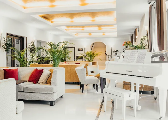 Mamaison Le Regina Boutique 5*