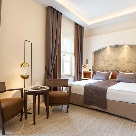 Hotel Mamaison Le Regina Boutique 5*
