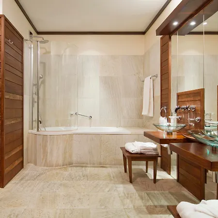 Mamaison Le Regina Boutique Hotel Varsovia