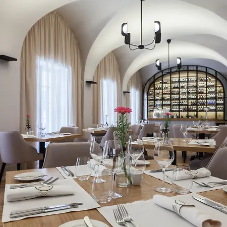 Mamaison Le Regina Boutique Hotel Varsovia