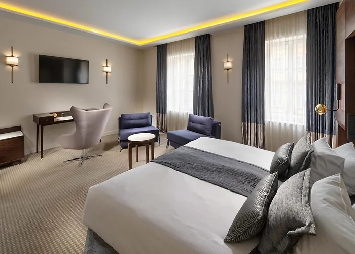 Mamaison Le Regina Boutique 5*