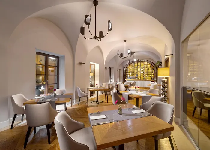 Mamaison Le Regina Boutique Hotel 5*