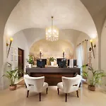 Mamaison Le Regina Boutique Hotel 5*