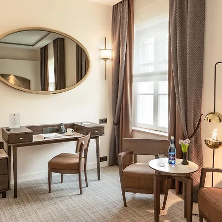 Mamaison Le Regina Hotel Varsavia