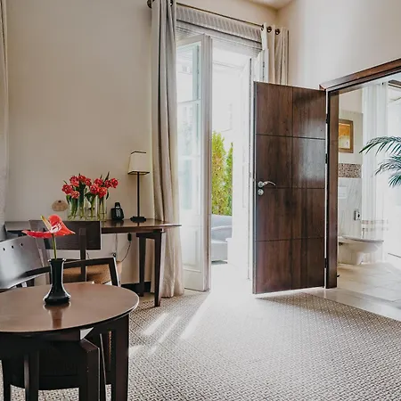 Mamaison Le Regina Boutique Hotel 5*