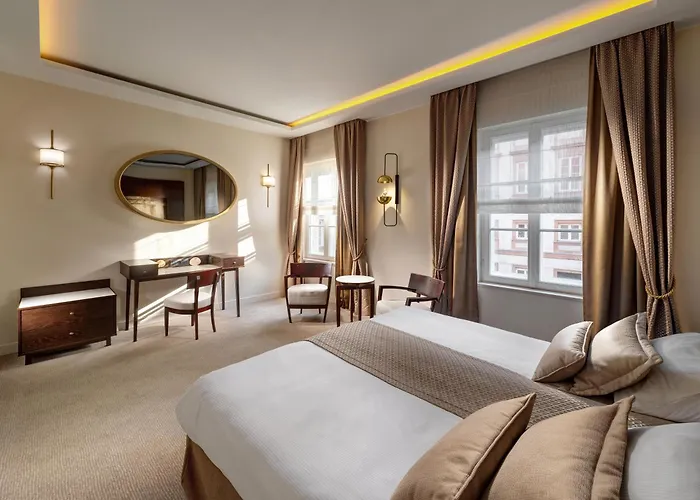 Mamaison Le Regina Boutique 5*